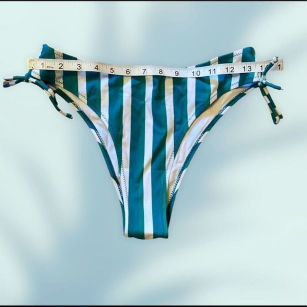 ⭐️bikini bottom 

Non smoking home
BUNDLE & SAVE